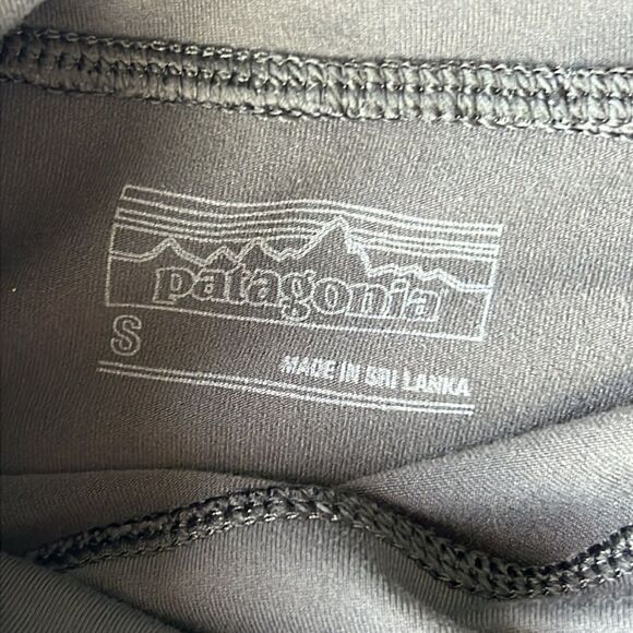 Patagonia Women's Gray Performance Oriented Workout Cropped Leggings sz S - Picture 13 of 13